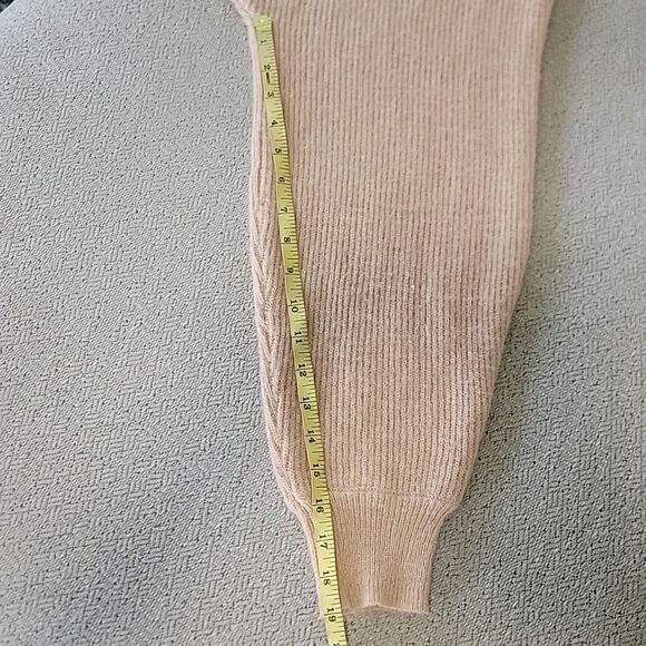 Vestique Dichotomy Black and Camel Brown Wave Design Fuzzy Sweater - Size Large - Picture 12 of 14